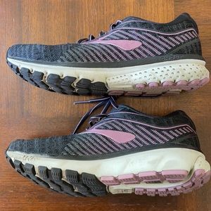 Women’s Brooks running shoes size 8.5